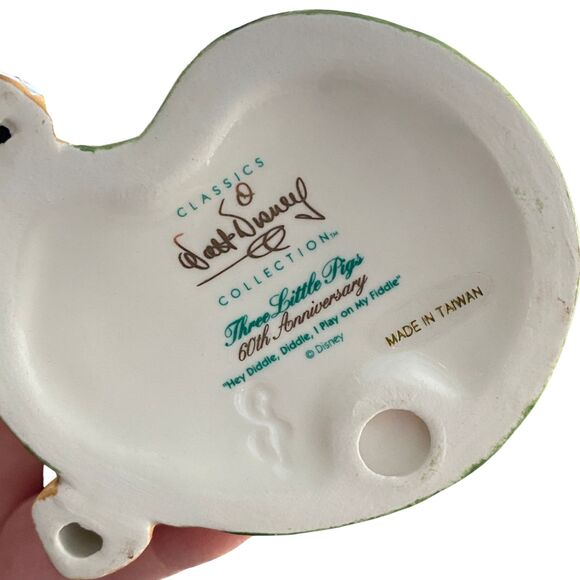 Walt Disney 3 Little Pigs 60th Anniversary Pig Playing Fiddle w/ COA, IOB - Picture 8 of 11